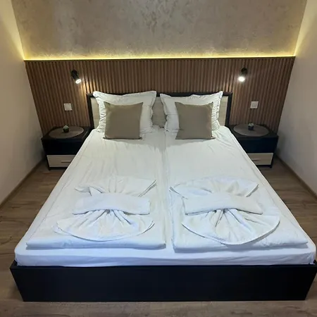 Lazur Πανσιόν 4*