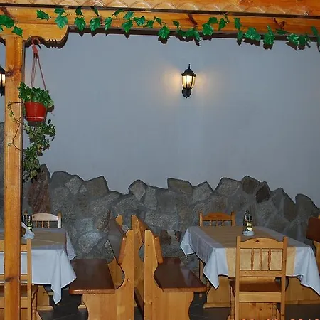 Lazur Πανσιόν 4*